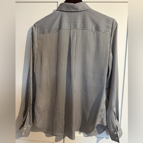 Brooks Brothers NWOT satin (poly) navy/white stripe blouse - 8 - Picture 2 of 3
